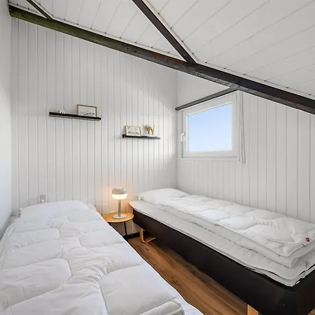 Arla - 200m From The Sea By Interhome