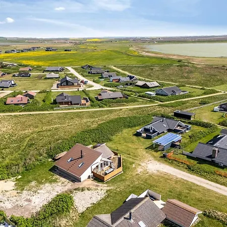 Arla - 200m From The Sea By Interhome *